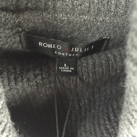 Romeo and Juliet Coture Sweater Size L - Picture 7 of 10